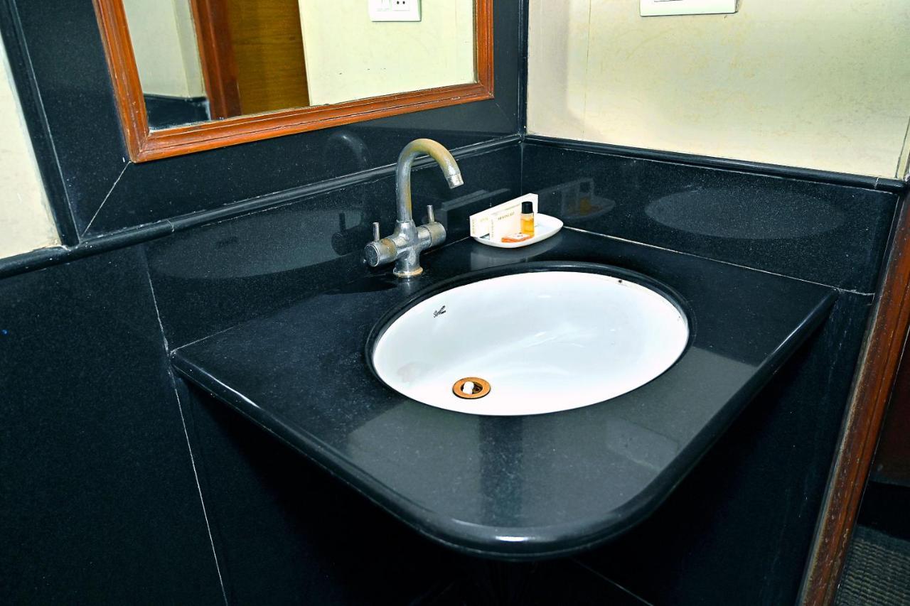 Hotel Rajhans International Bhāgalpur Dış mekan fotoğraf