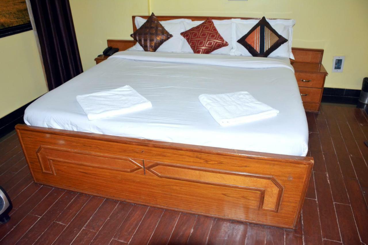 Hotel Rajhans International Bhāgalpur Dış mekan fotoğraf