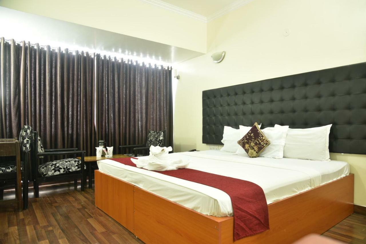Hotel Rajhans International Bhāgalpur Dış mekan fotoğraf