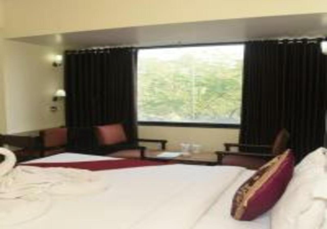 Hotel Rajhans International Bhāgalpur Dış mekan fotoğraf